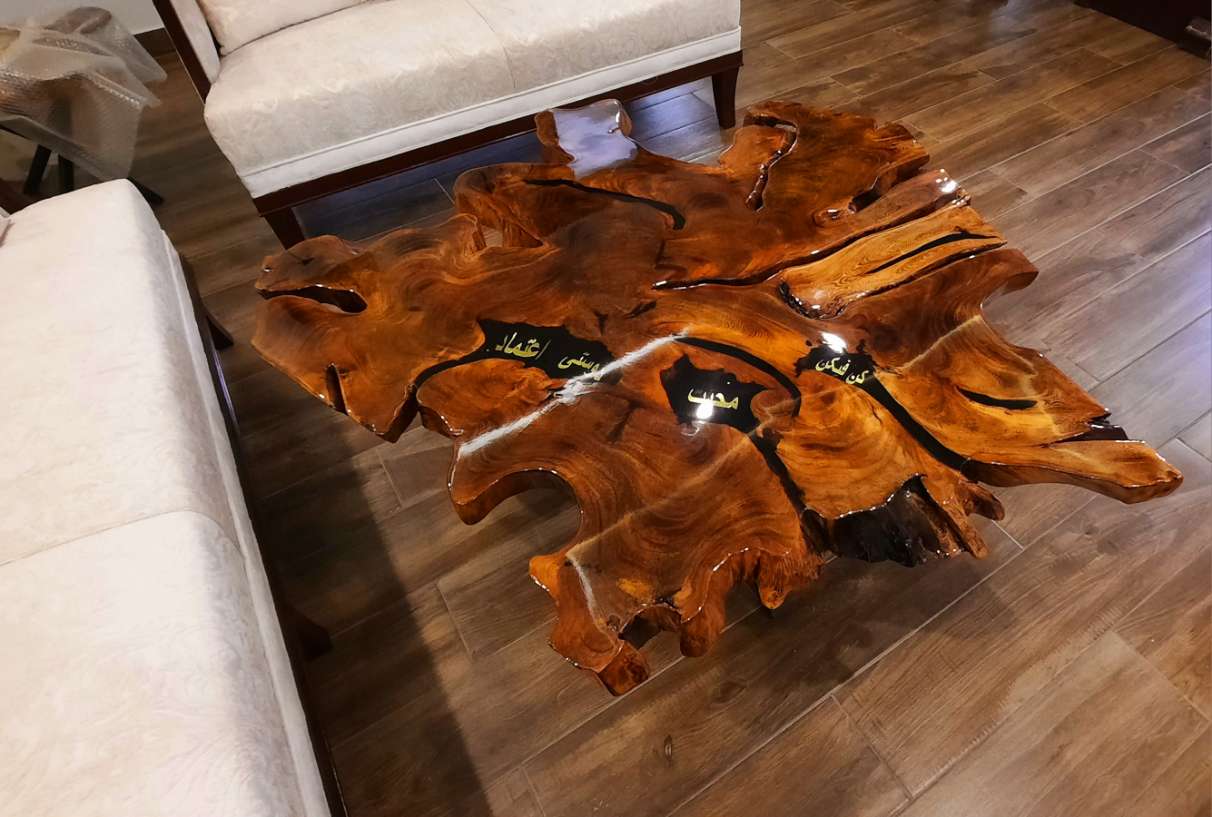 Live edges centre table