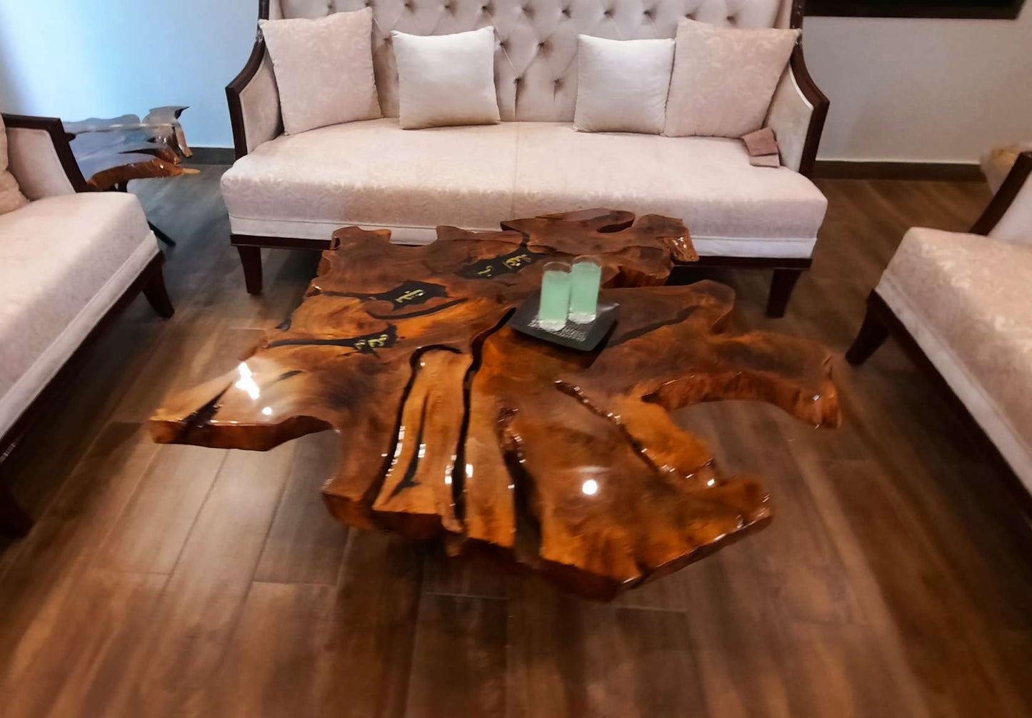 Live edges centre table
