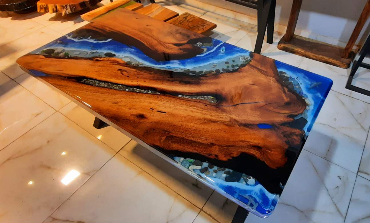 Ocean table