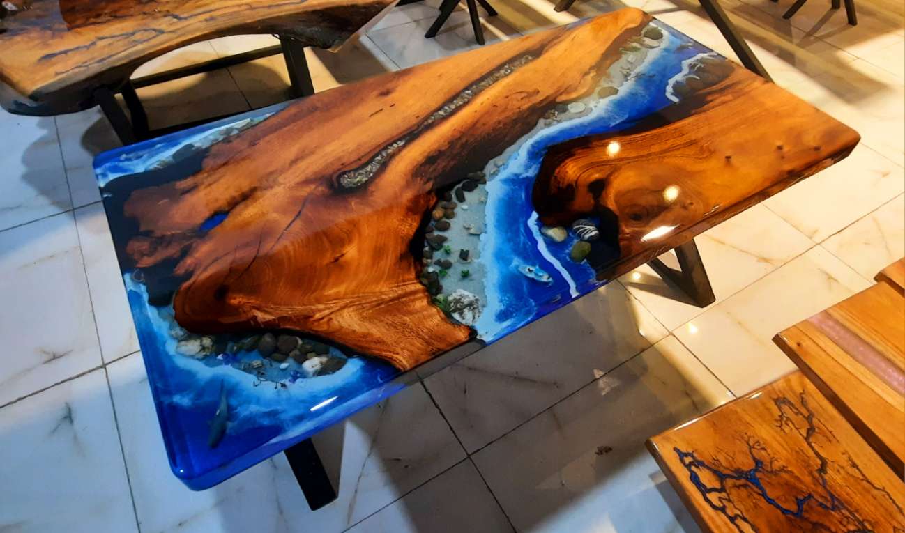 Ocean table
