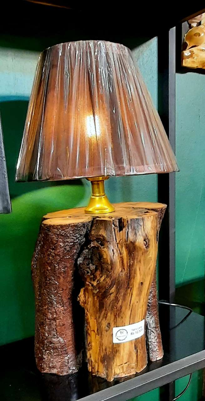 Table lamp