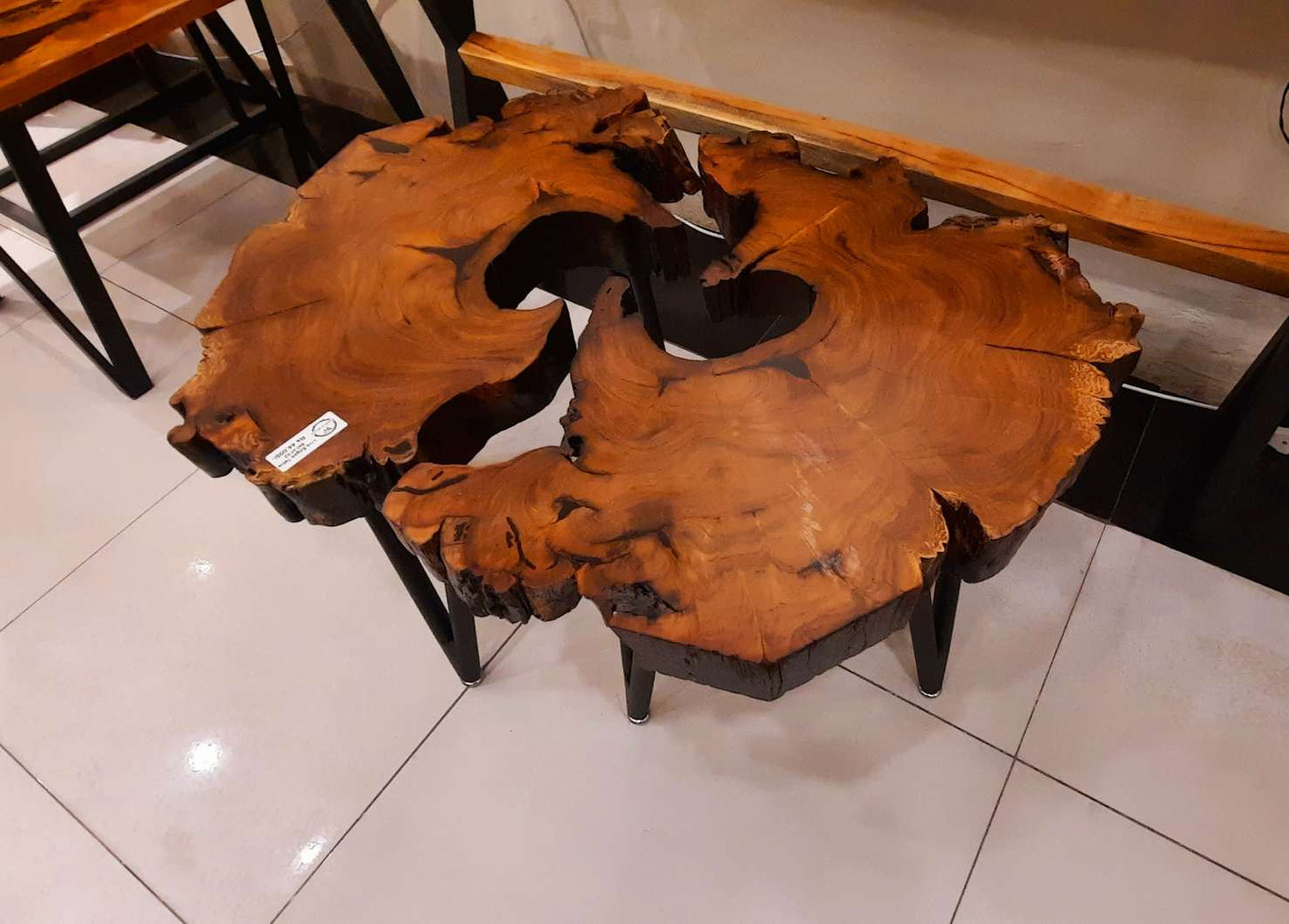 Set of 2 side tables