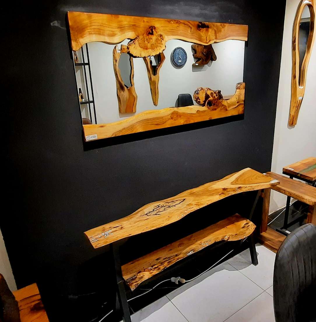 Console mirror set