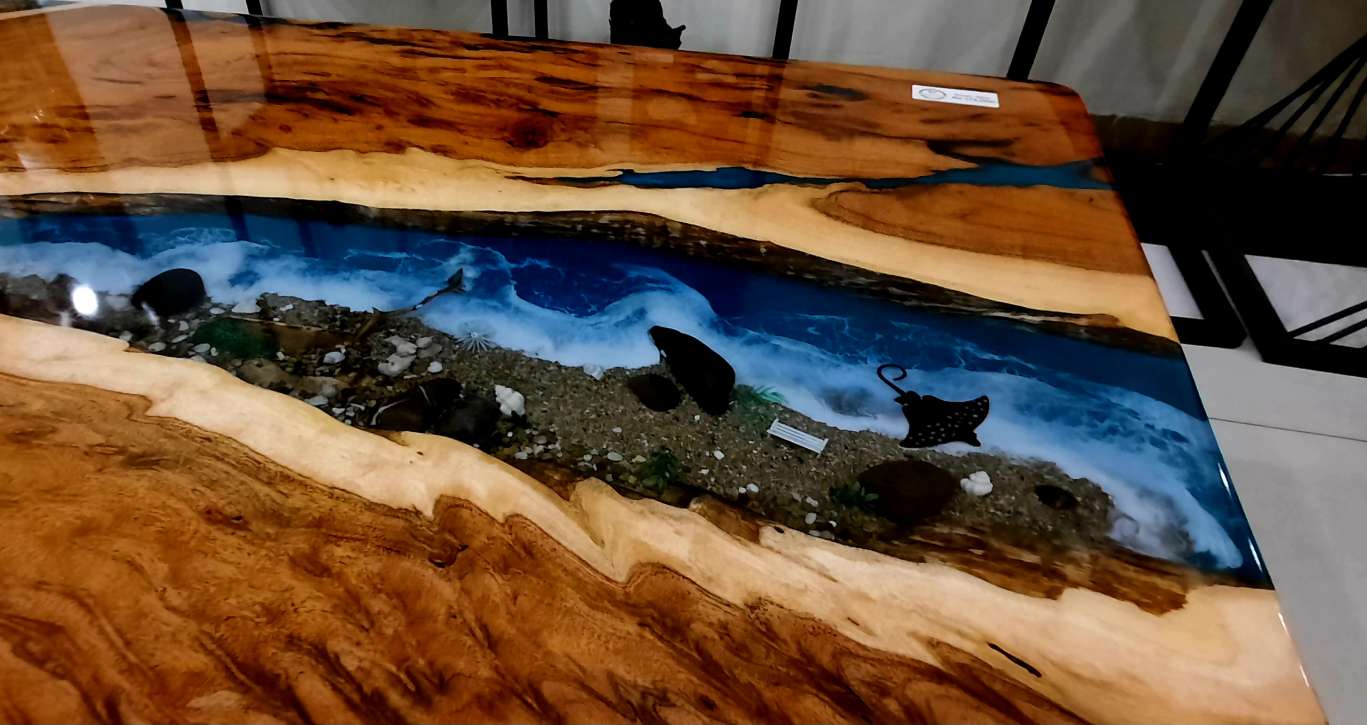 Ocean table