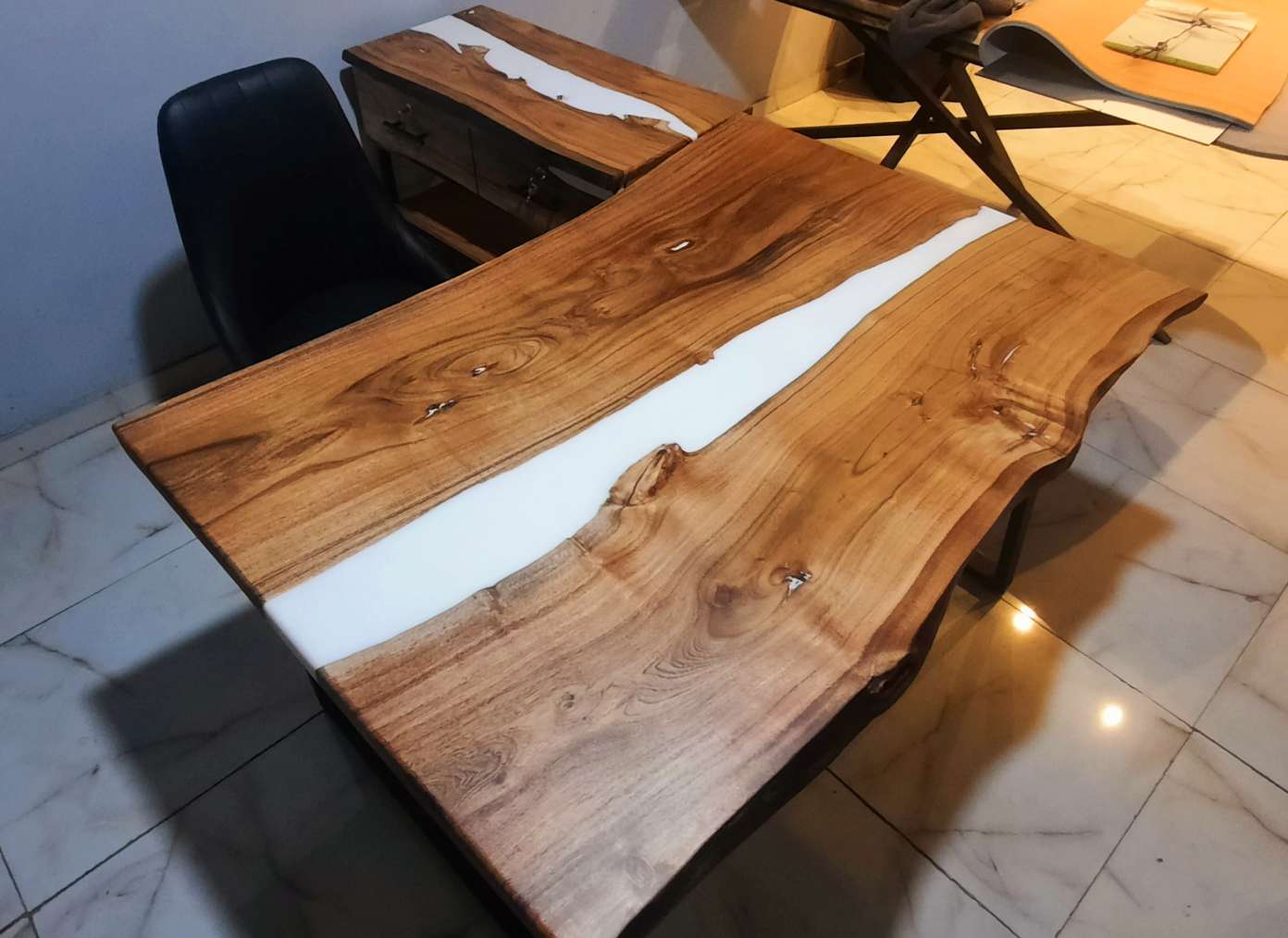 Office table with side rack