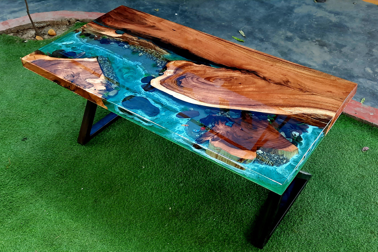 Premium Ocean Table