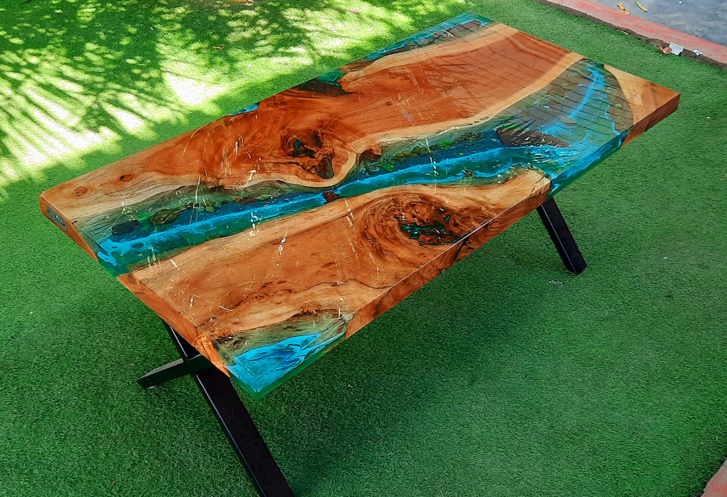 Premium Ocean Table