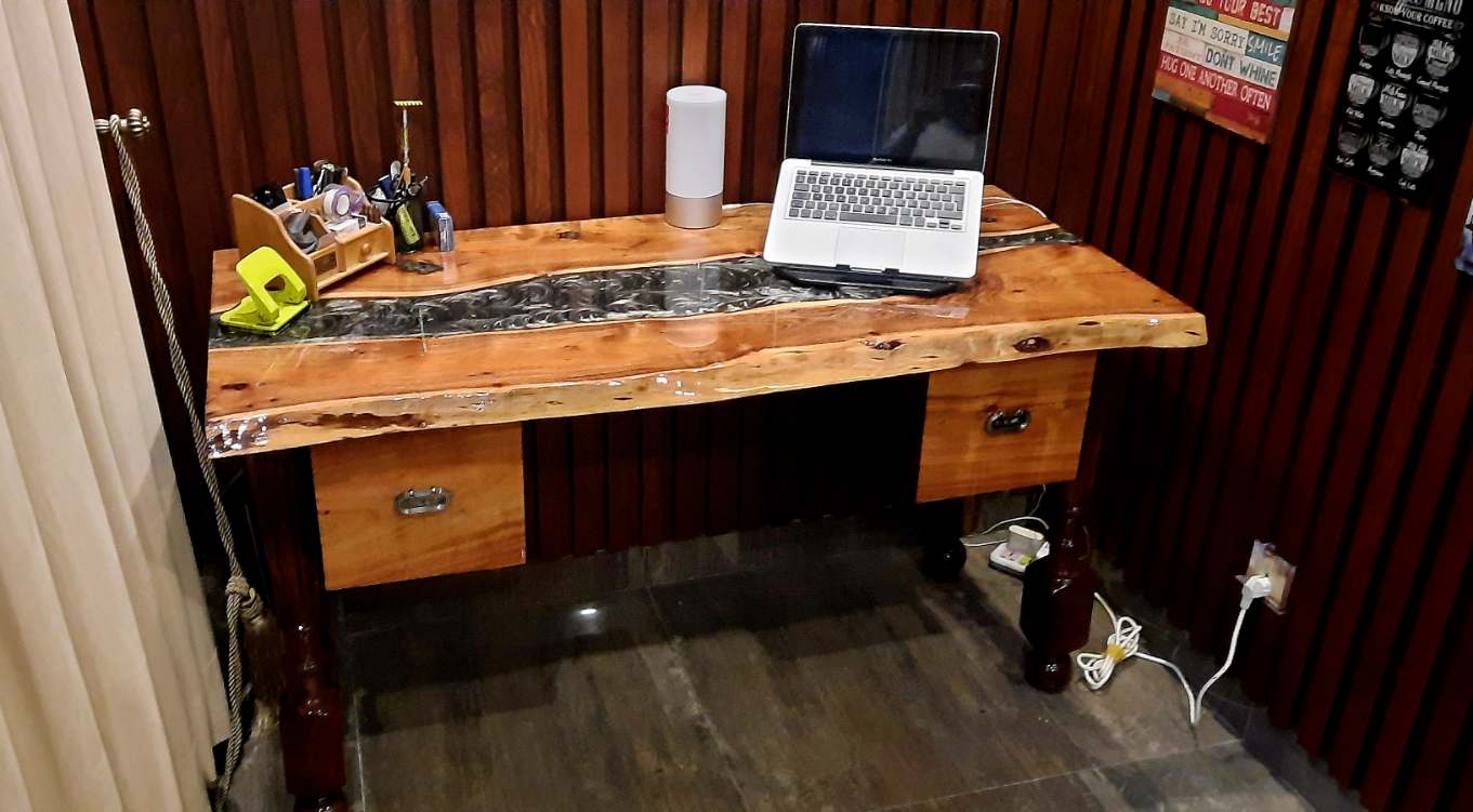 Office table