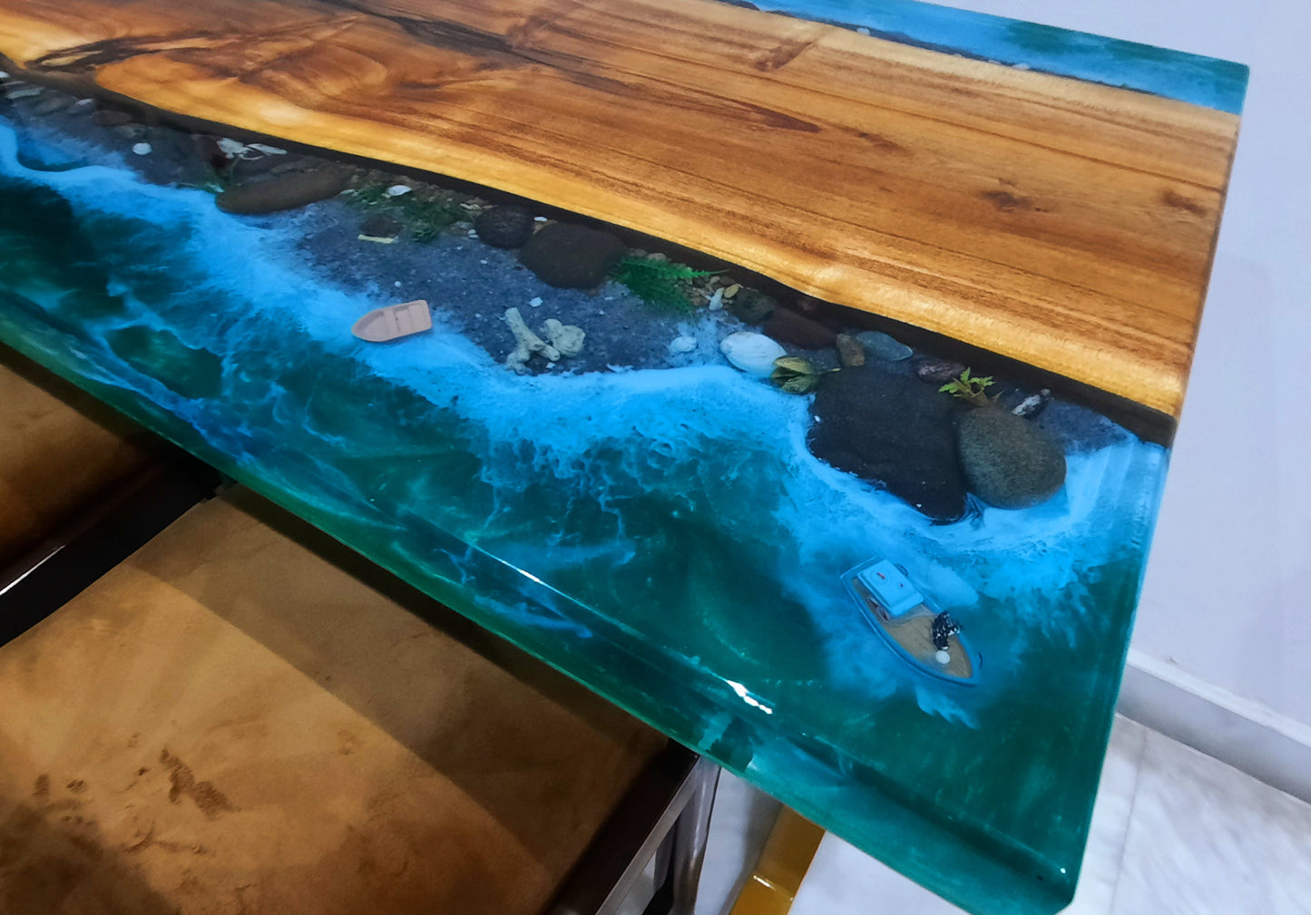 Premium Ocean Table