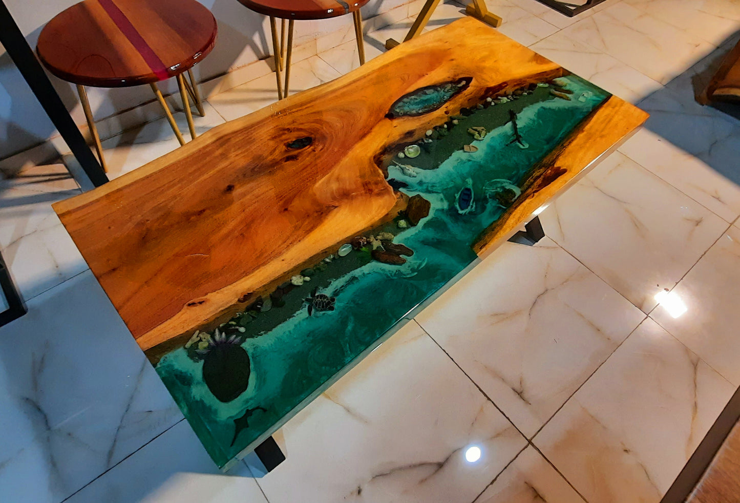 Premium Ocean Table