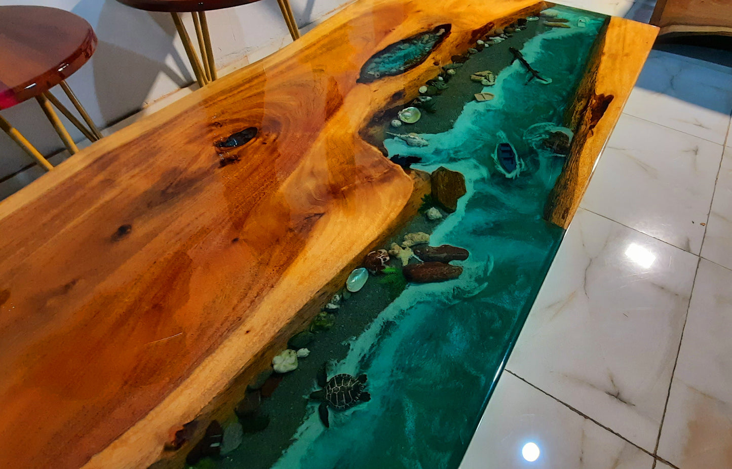 Premium Ocean Table