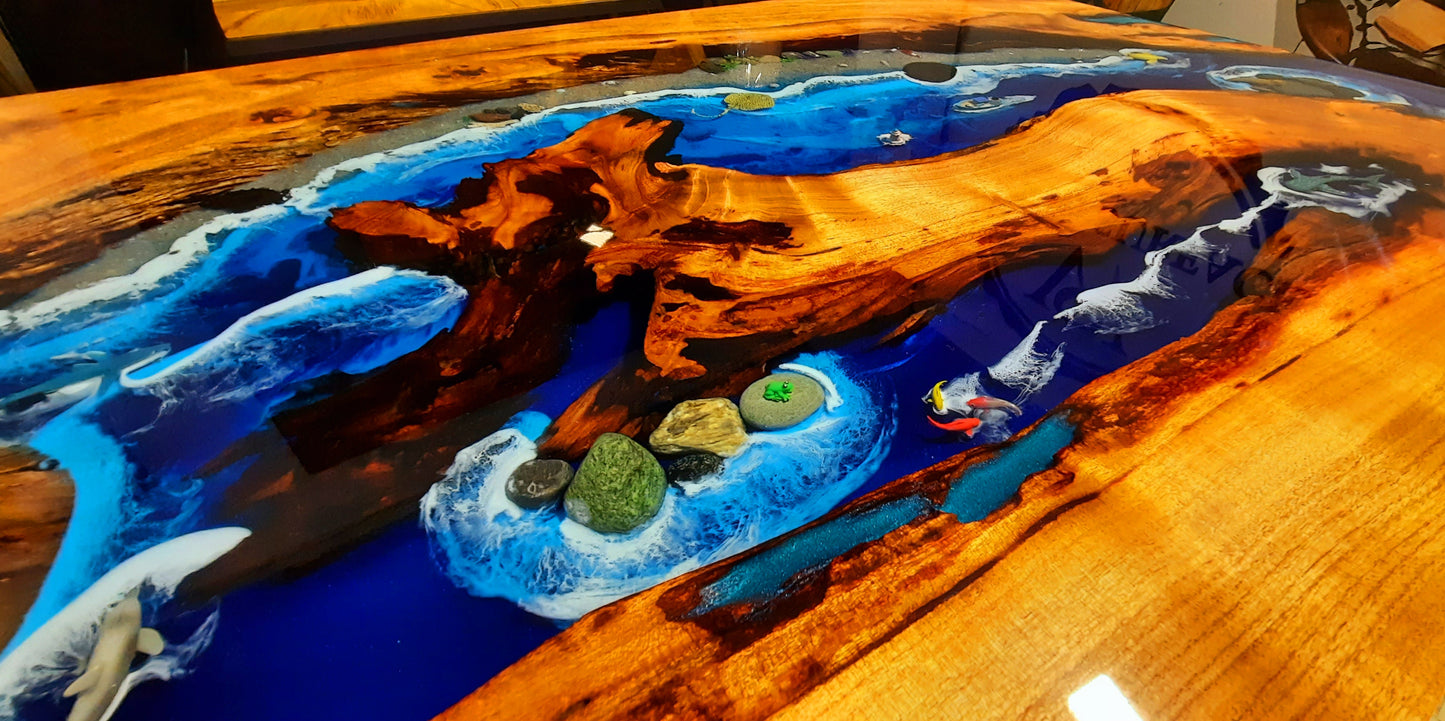 Premium Ocean Table