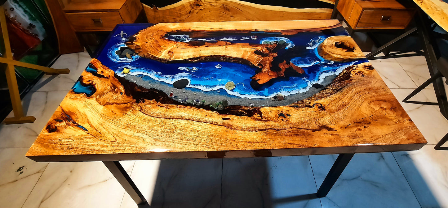 Premium Ocean Table