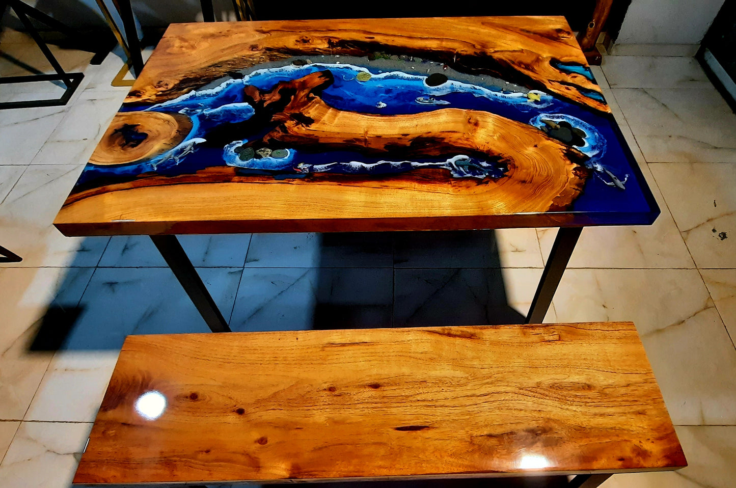 Premium Ocean Table