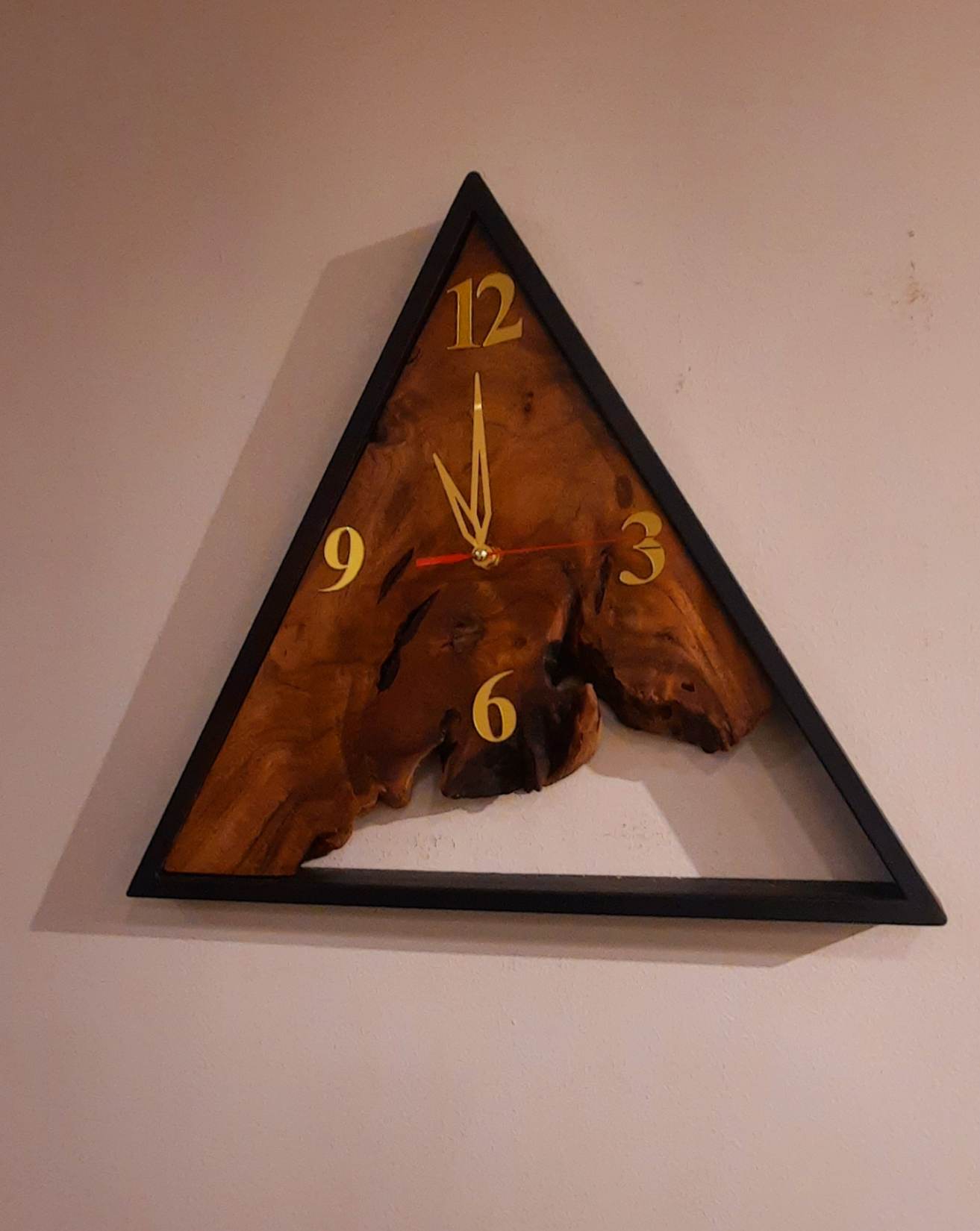 Triangle clock