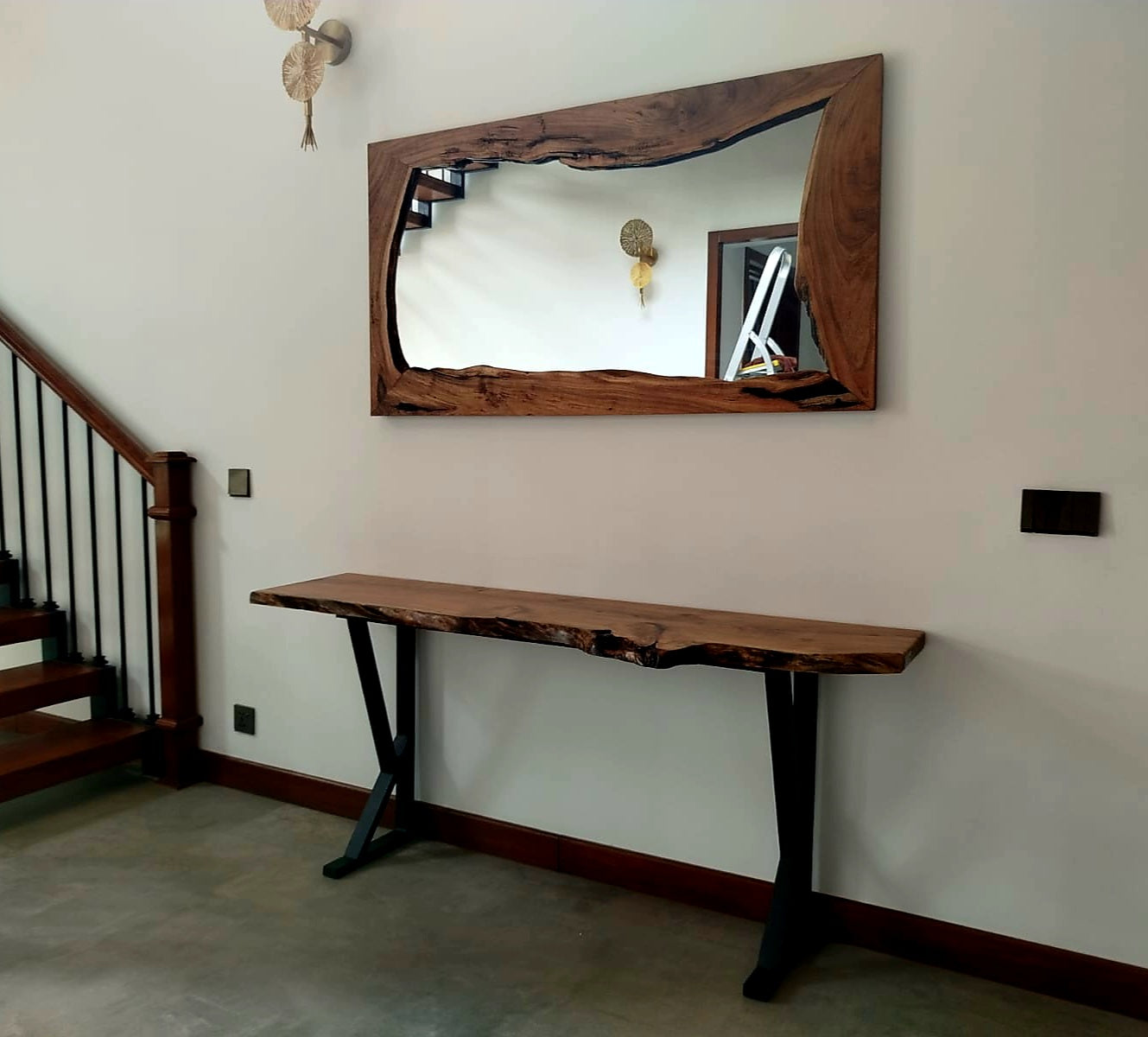 Wooden console + mirror