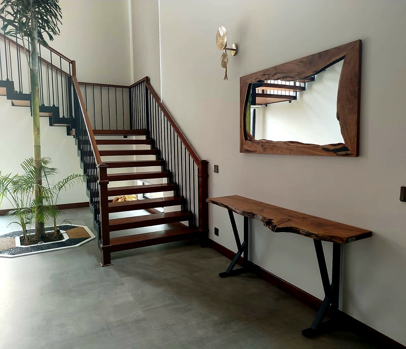 Wooden console + mirror